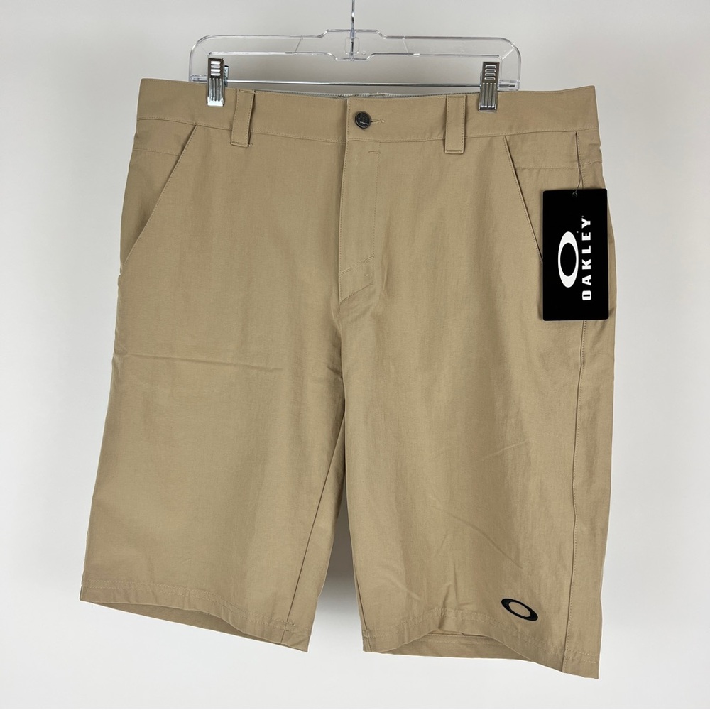 NEW Oakley Tan Flat Front Shorts Lightweight Casual